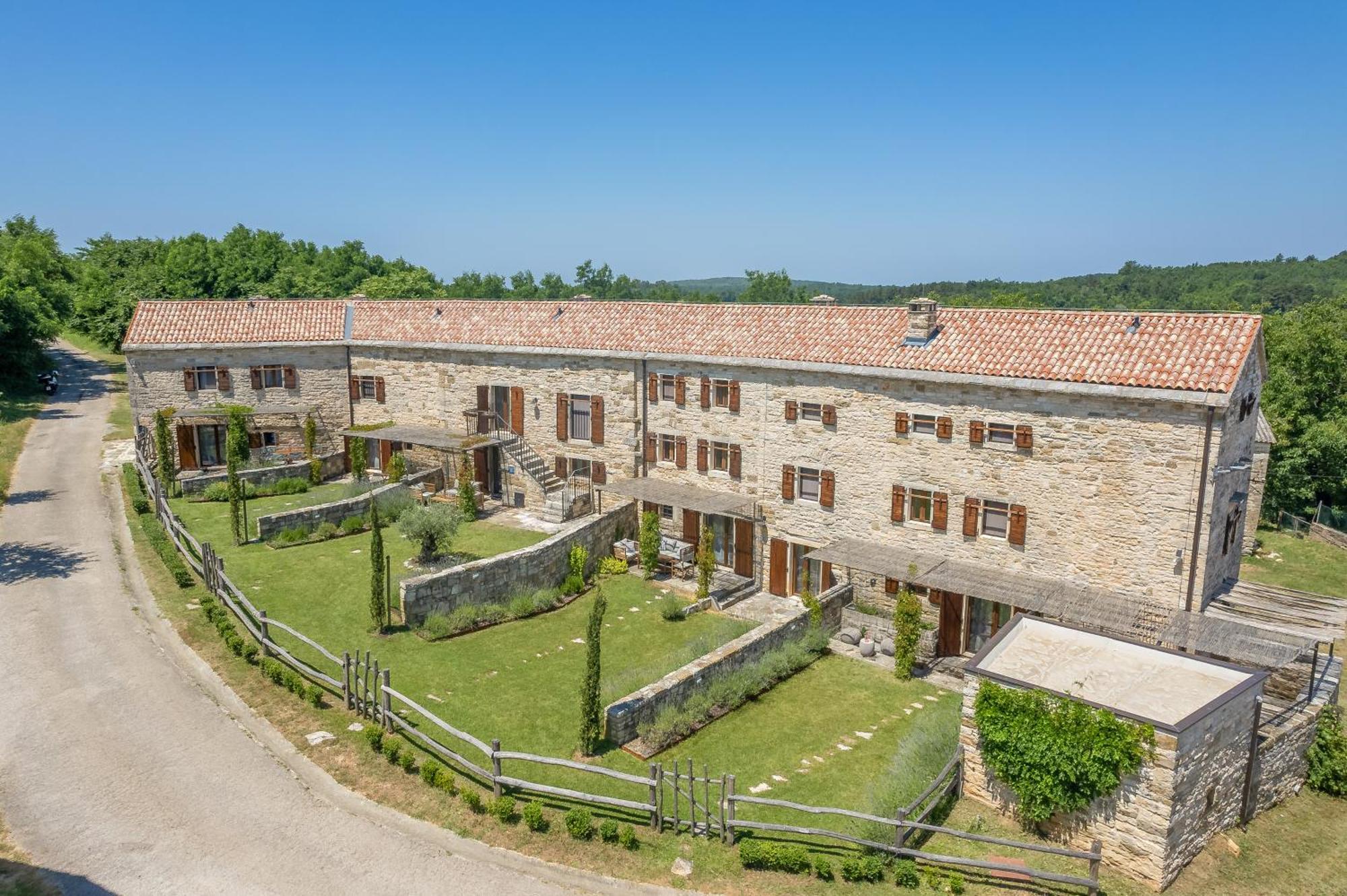 Villas Martincici With Large Pool Groznjan Exterior photo