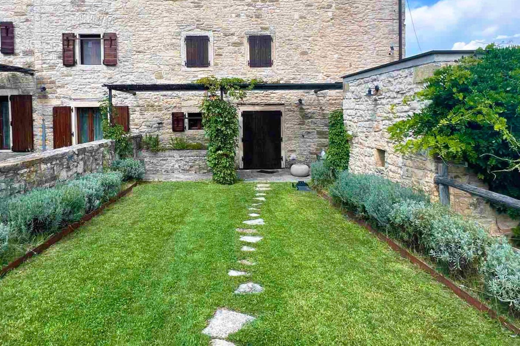 Villas Martincici With Large Pool Groznjan Exterior photo